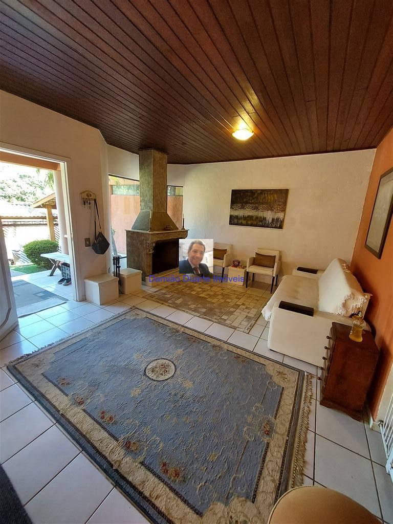 Casa à venda com 3 quartos, 190m² - Foto 4