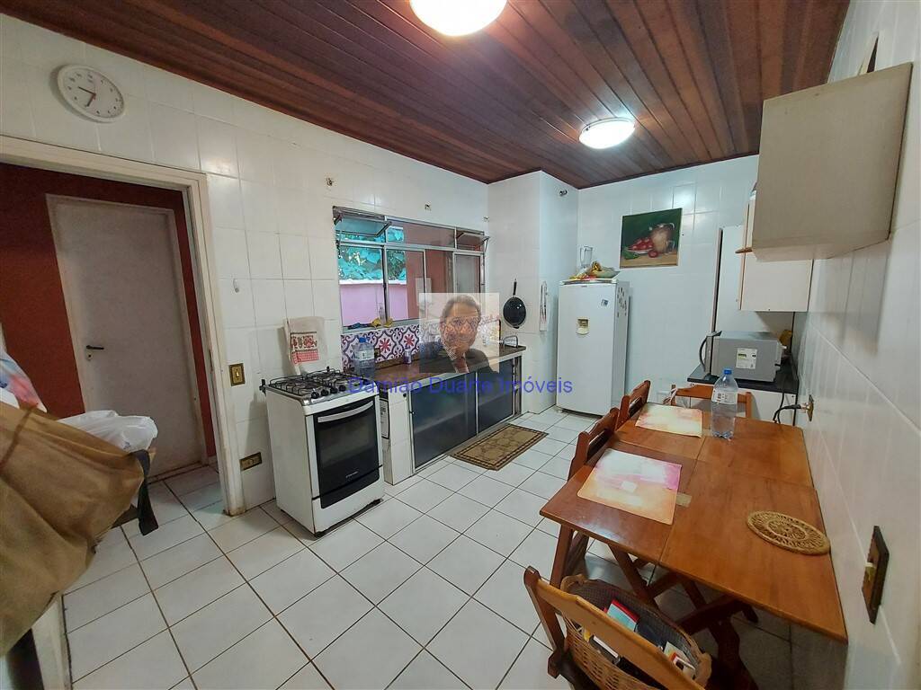 Casa à venda com 3 quartos, 190m² - Foto 15