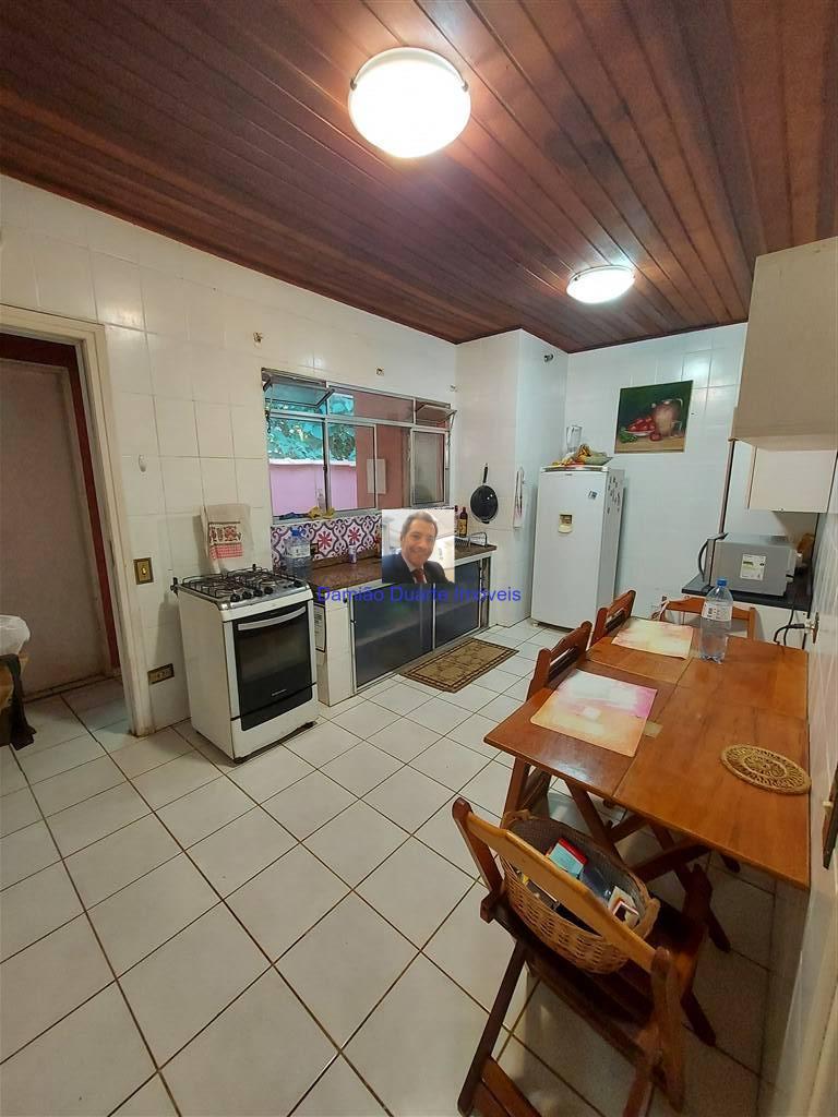 Casa à venda com 3 quartos, 190m² - Foto 14