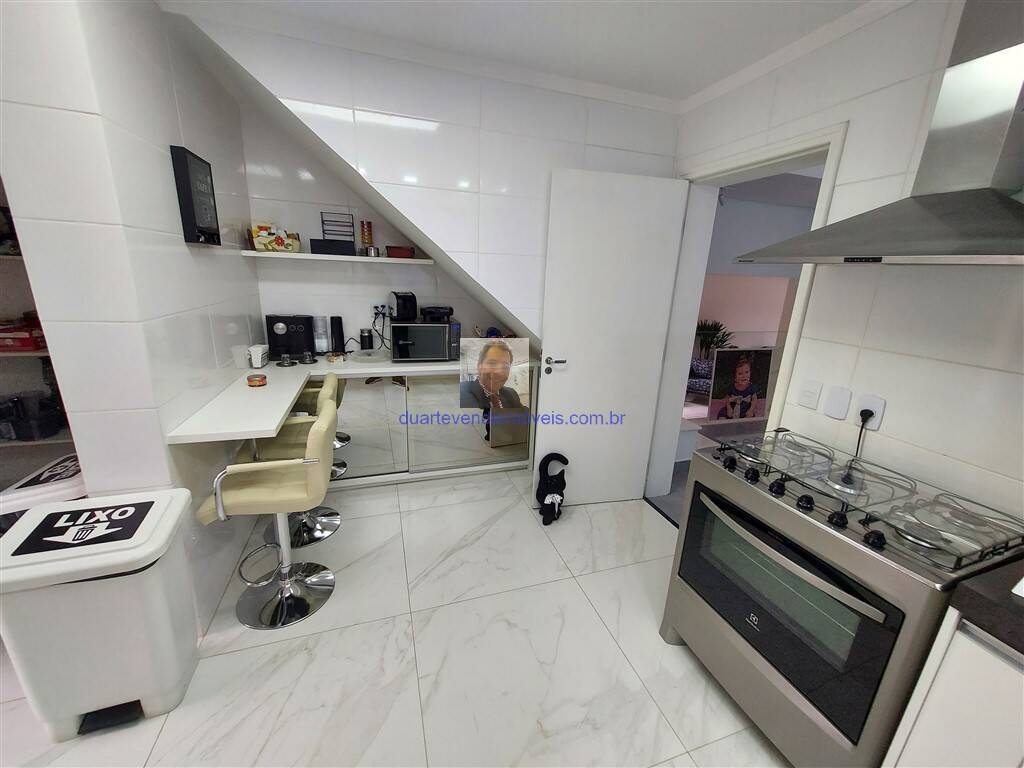 Casa à venda com 3 quartos, 335m² - Foto 32