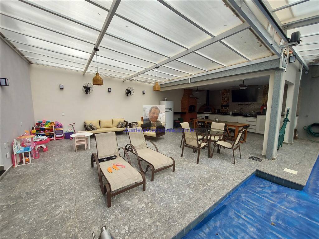 Casa à venda com 3 quartos, 335m² - Foto 37