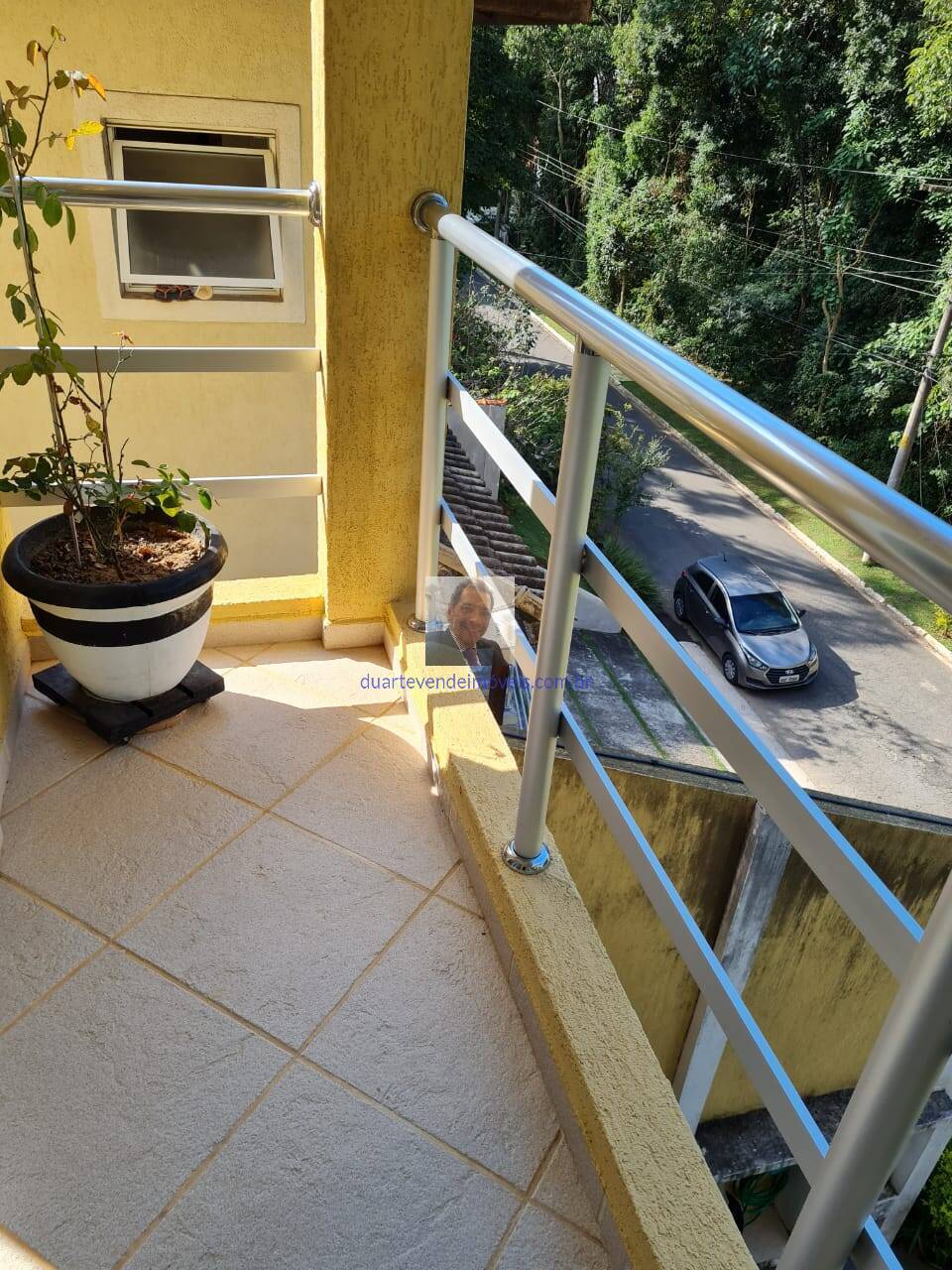 Casa à venda com 3 quartos, 300m² - Foto 1