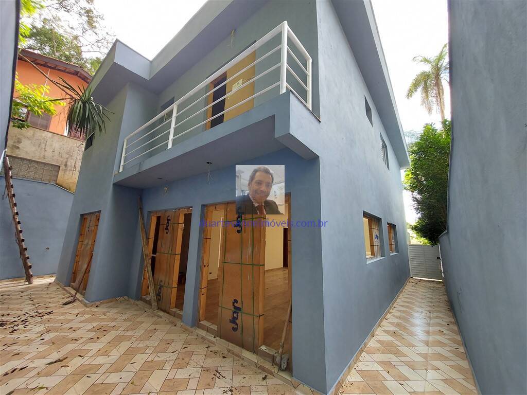 Casa à venda e aluguel com 3 quartos, 260m² - Foto 2