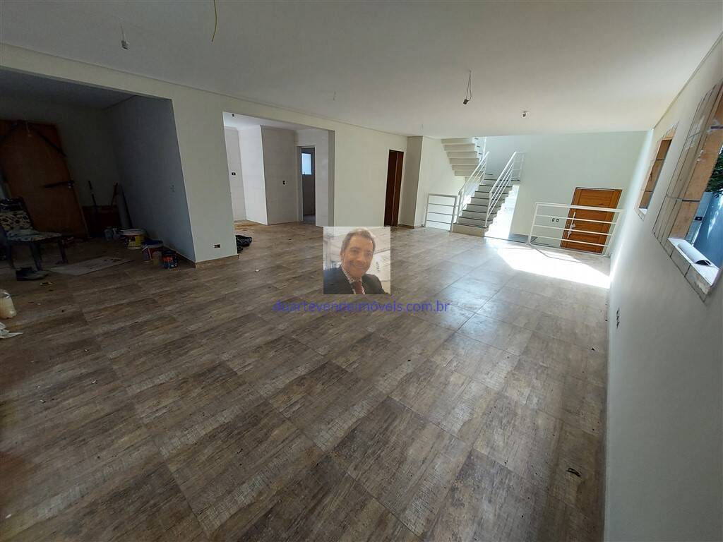 Casa à venda e aluguel com 3 quartos, 260m² - Foto 3