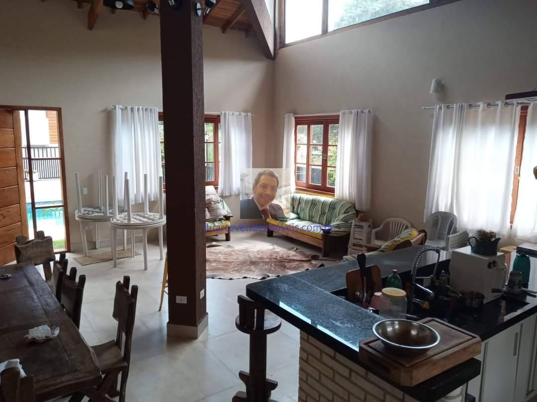 Casa à venda com 2 quartos, 250m² - Foto 8