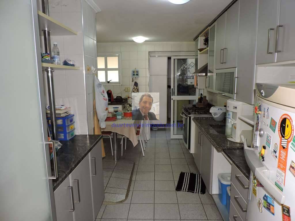 Casa à venda com 6 quartos, 180m² - Foto 5