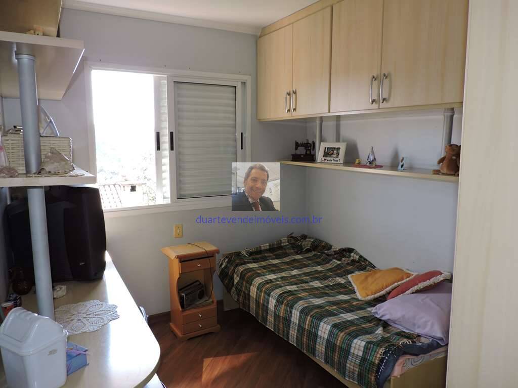 Casa à venda com 6 quartos, 180m² - Foto 17