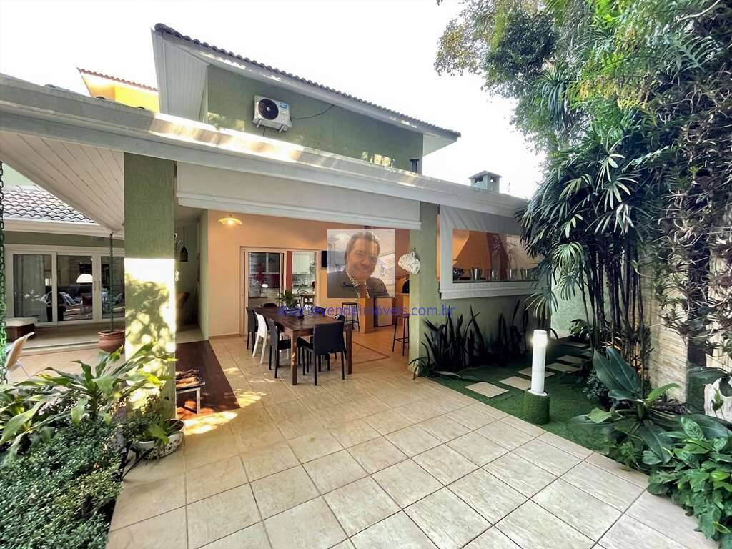 Casa à venda com 4 quartos, 553m² - Foto 25