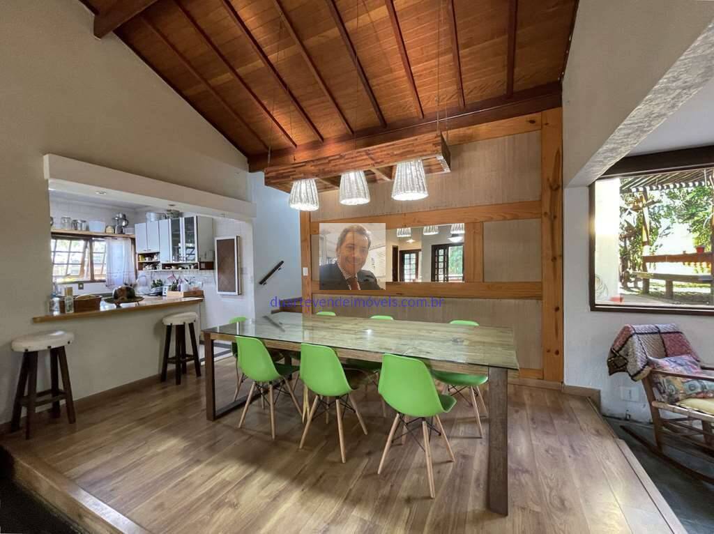 Casa à venda com 4 quartos, 220m² - Foto 12