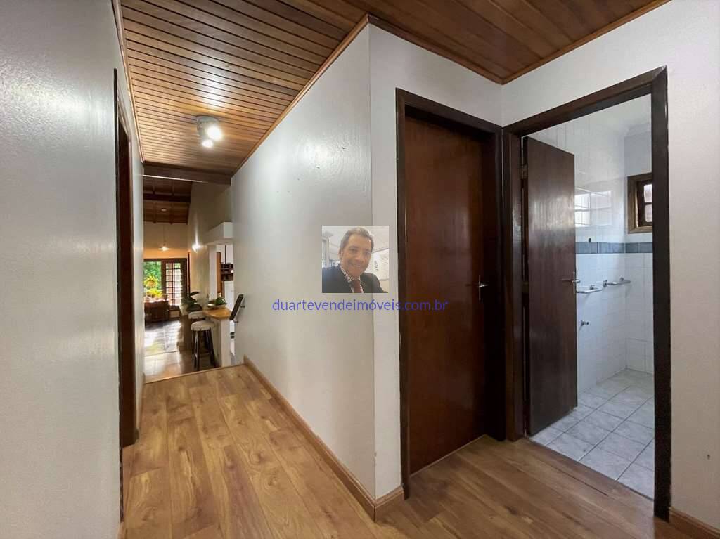 Casa à venda com 4 quartos, 220m² - Foto 29