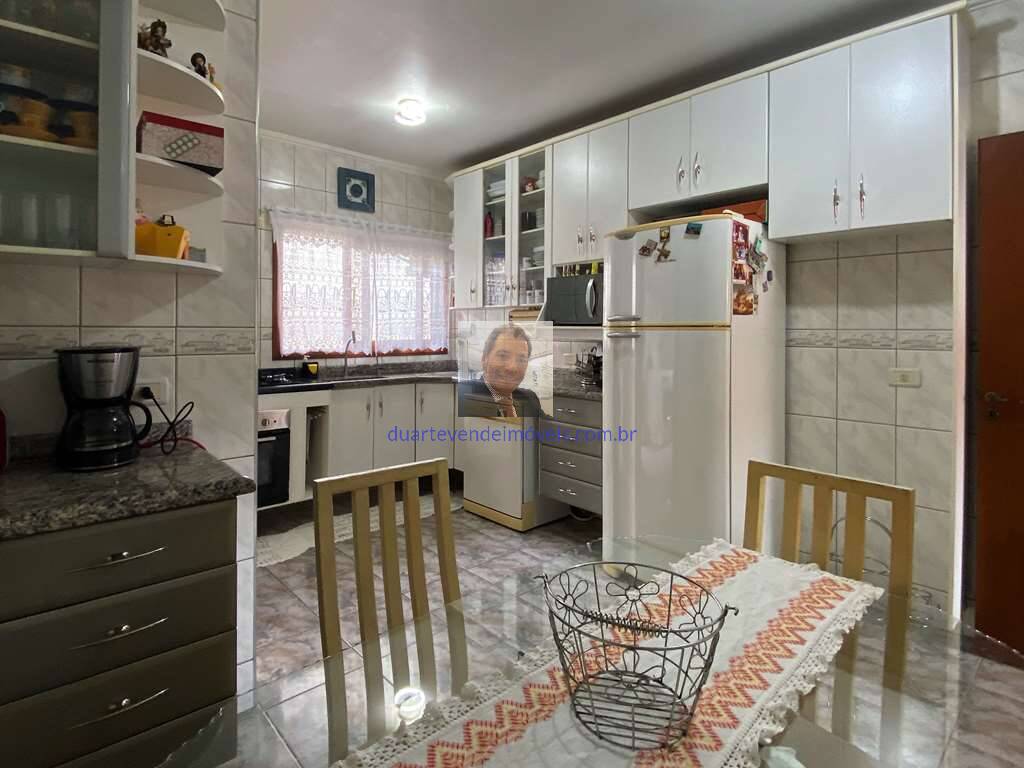 Casa à venda com 3 quartos, 361m² - Foto 11