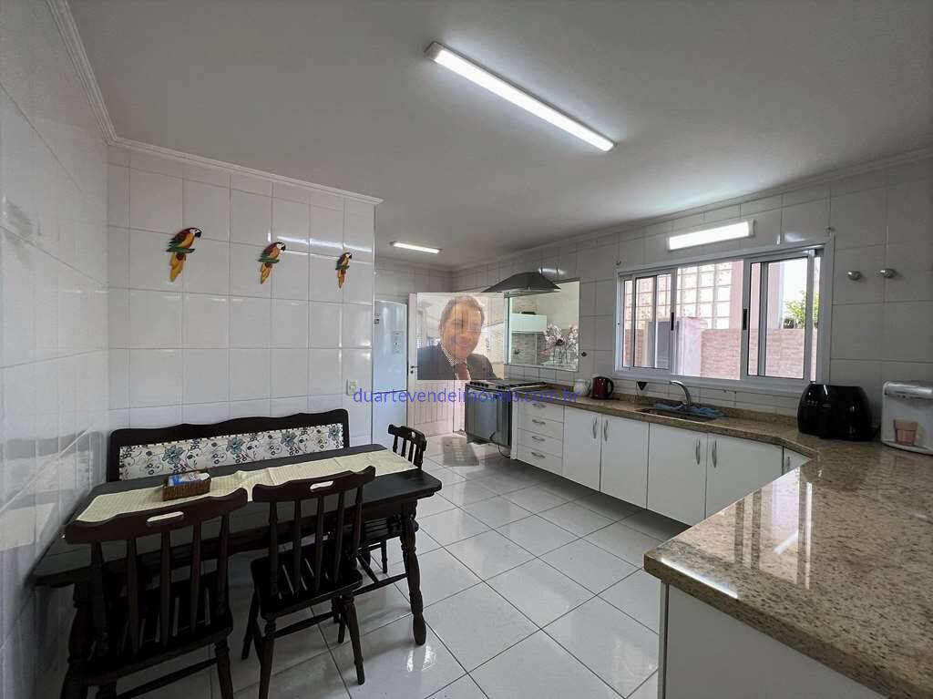 Casa à venda com 4 quartos, 400m² - Foto 20