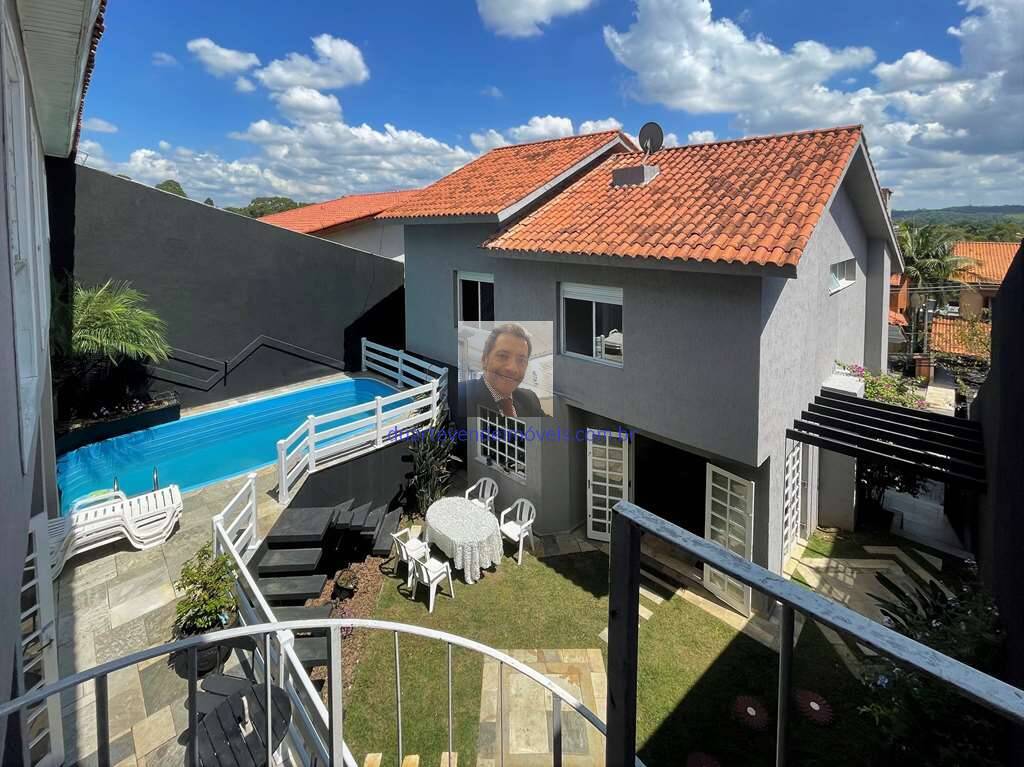 Casa à venda com 5 quartos, 285m² - Foto 1