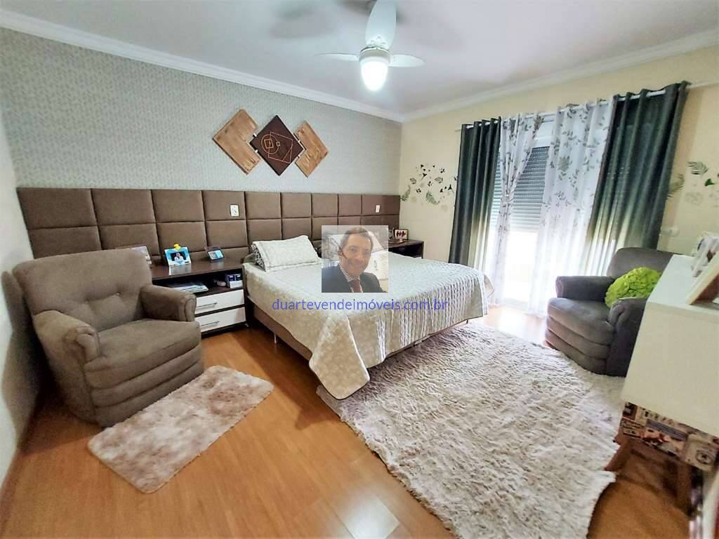 Casa à venda com 4 quartos, 368m² - Foto 33