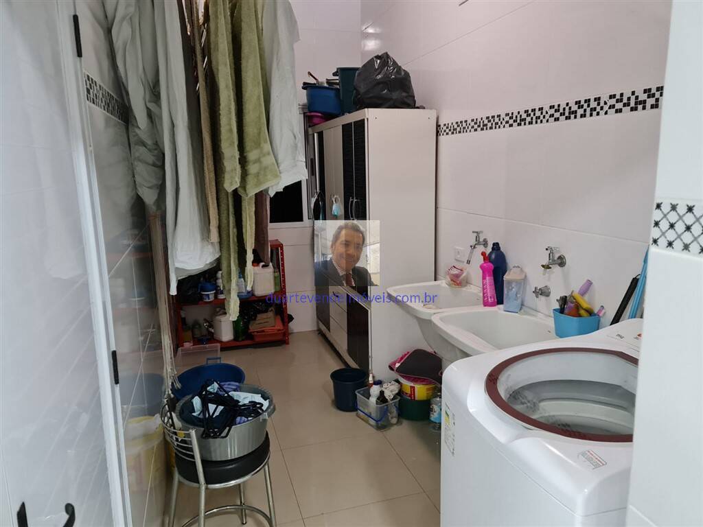 Casa à venda com 3 quartos, 320m² - Foto 4