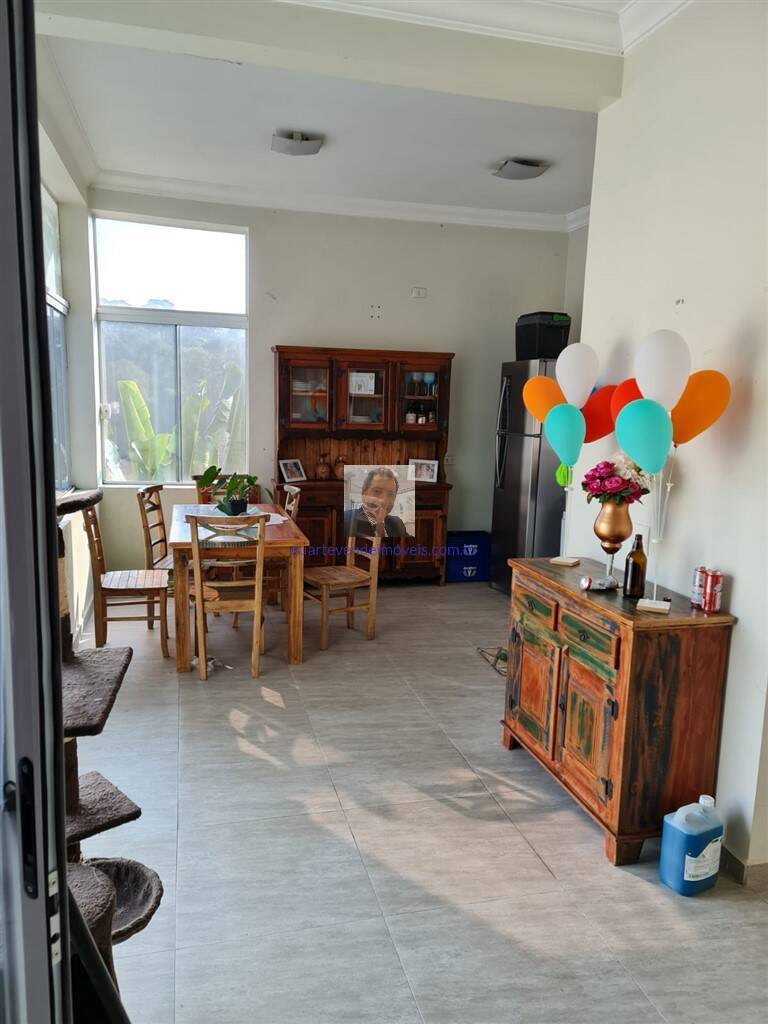 Casa à venda com 3 quartos, 320m² - Foto 10