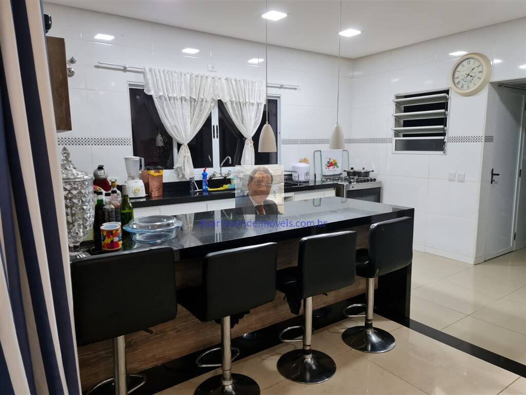 Casa à venda com 3 quartos, 320m² - Foto 44