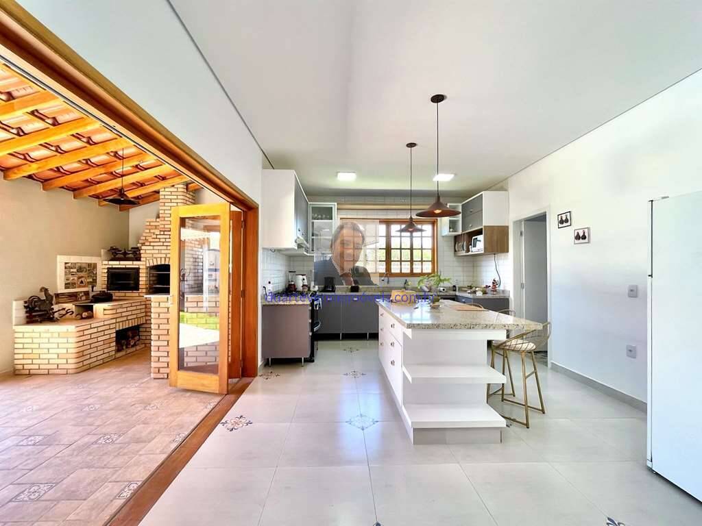 Casa à venda com 4 quartos, 363m² - Foto 18