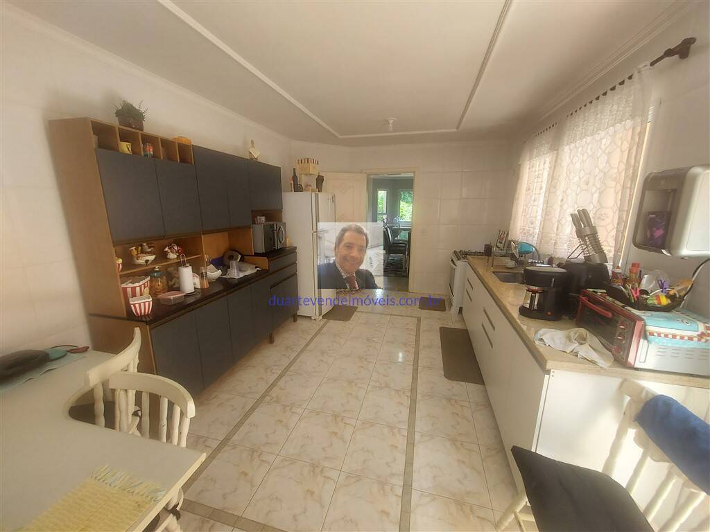 Casa de Condomínio à venda e aluguel com 3 quartos, 259m² - Foto 19