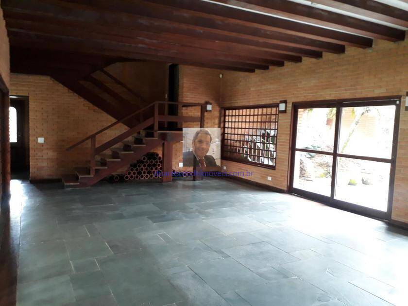 Casa à venda com 3 quartos, 349m² - Foto 8