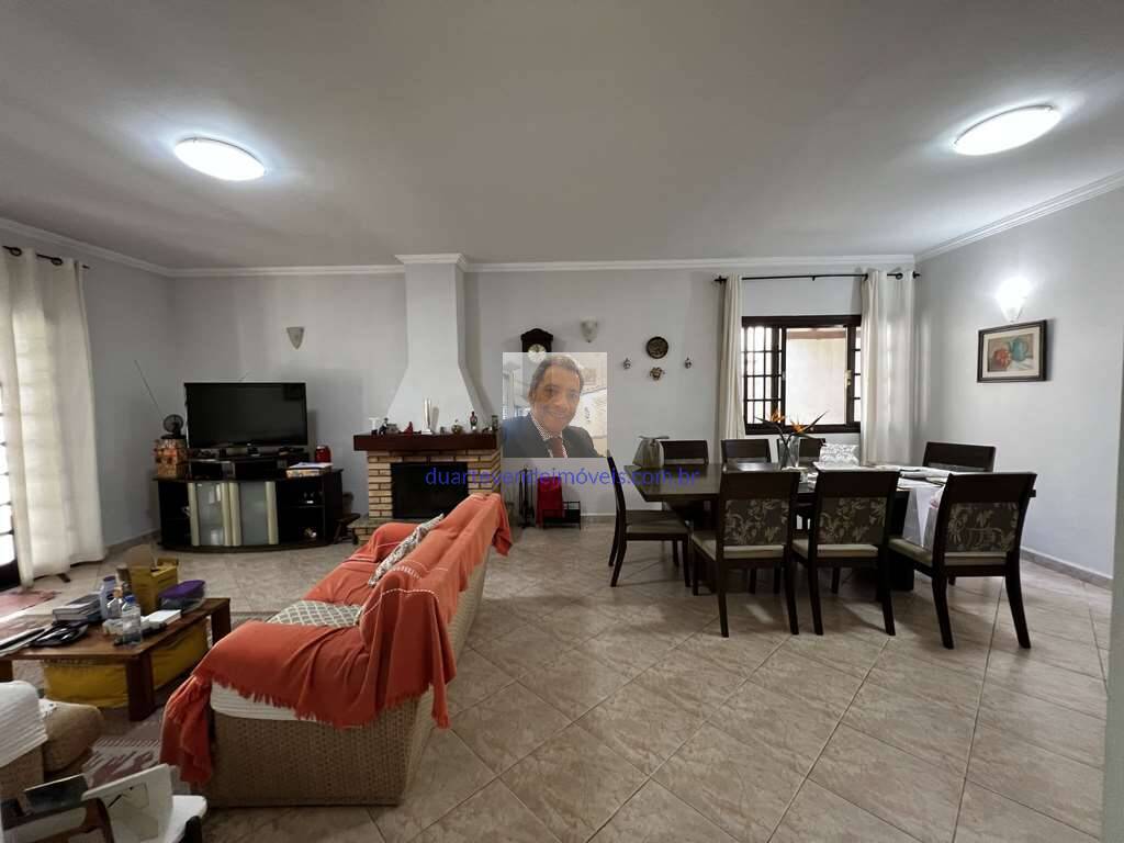 Casa à venda com 4 quartos, 247m² - Foto 9