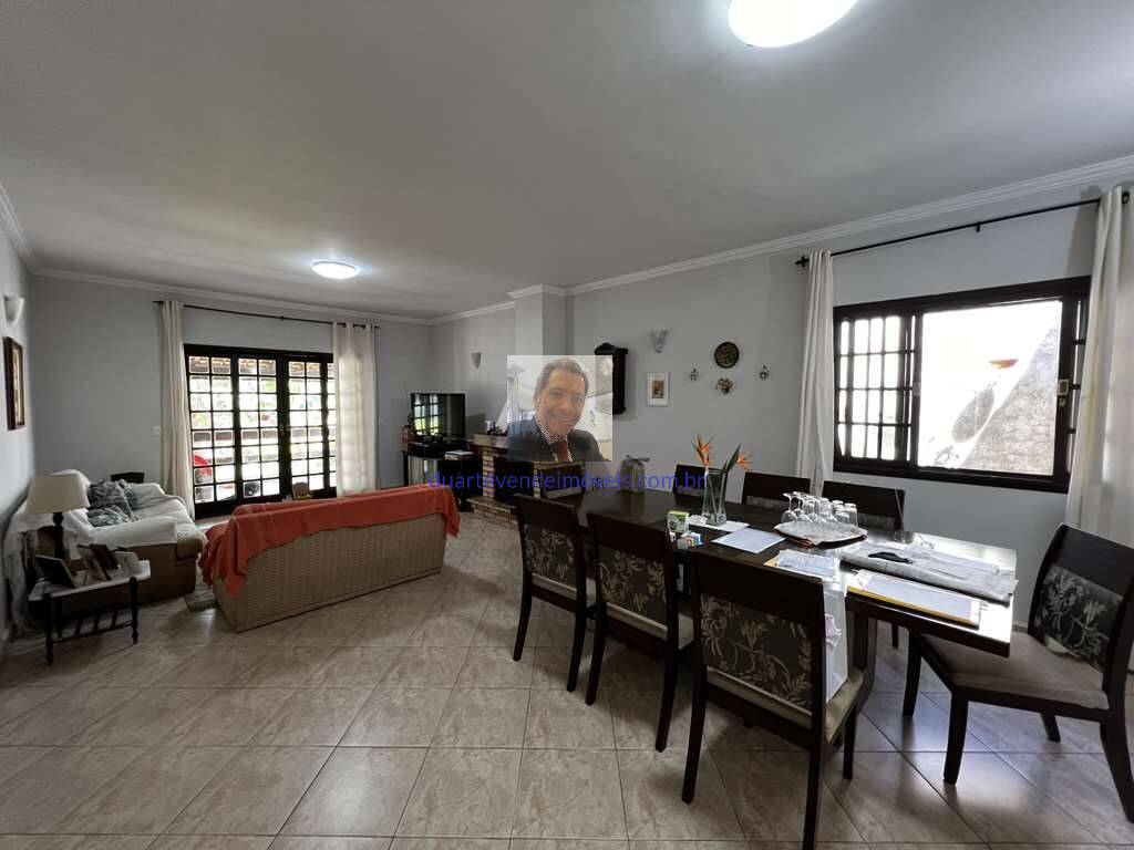 Casa à venda com 4 quartos, 247m² - Foto 11