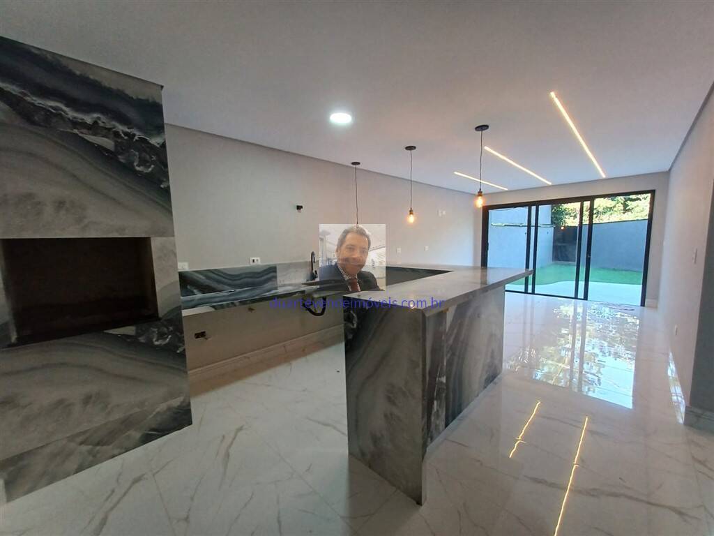 Casa à venda com 3 quartos, 129m² - Foto 15