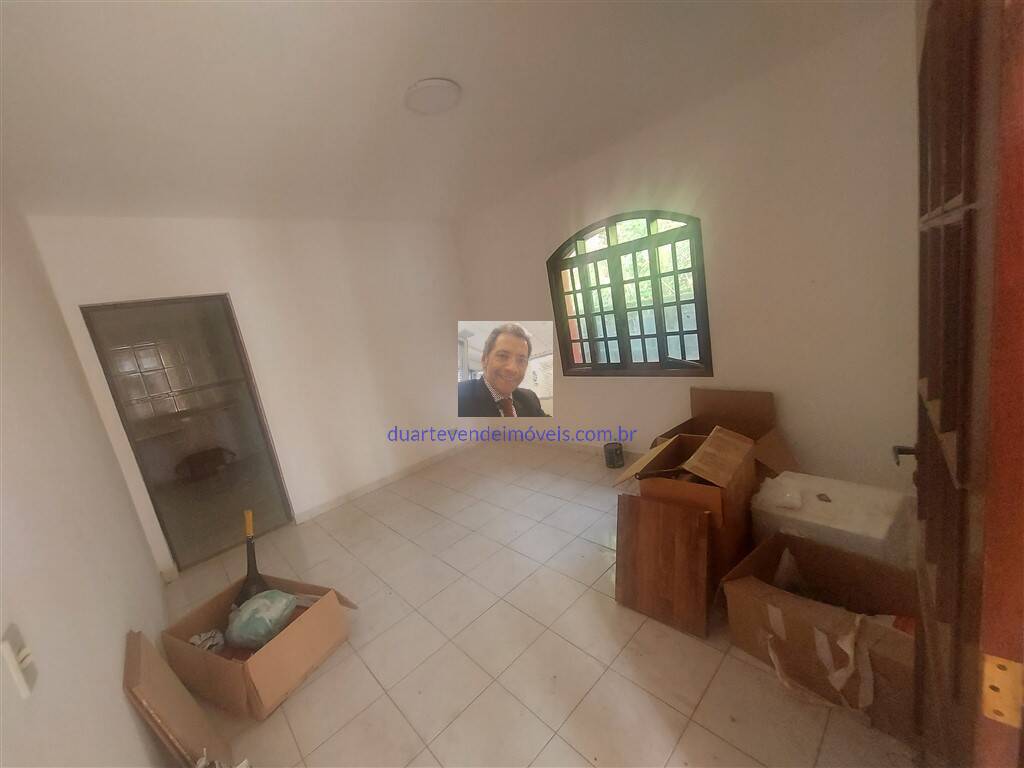 Casa à venda com 3 quartos, 180m² - Foto 11