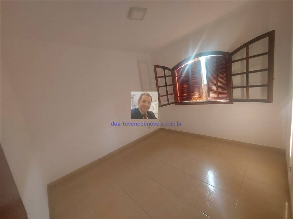 Casa à venda com 3 quartos, 180m² - Foto 15