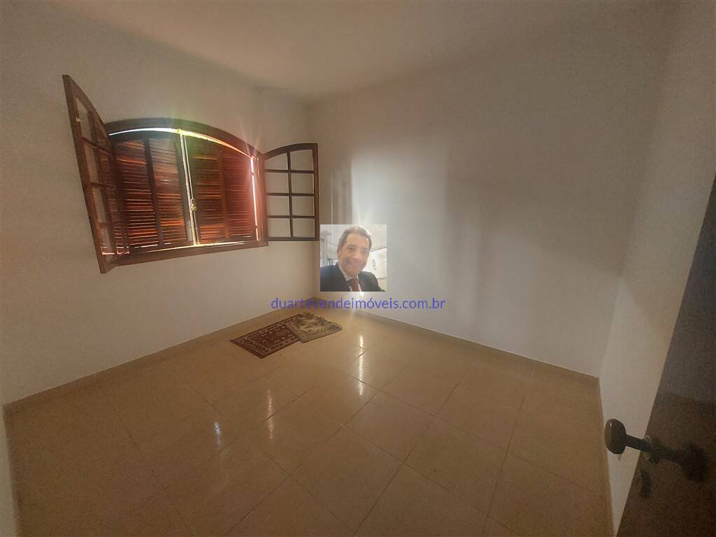 Casa à venda com 3 quartos, 180m² - Foto 17