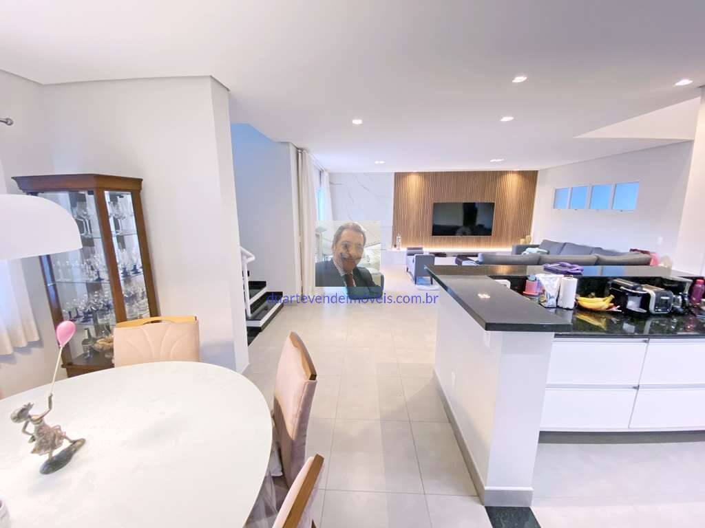 Casa à venda com 3 quartos, 277m² - Foto 15