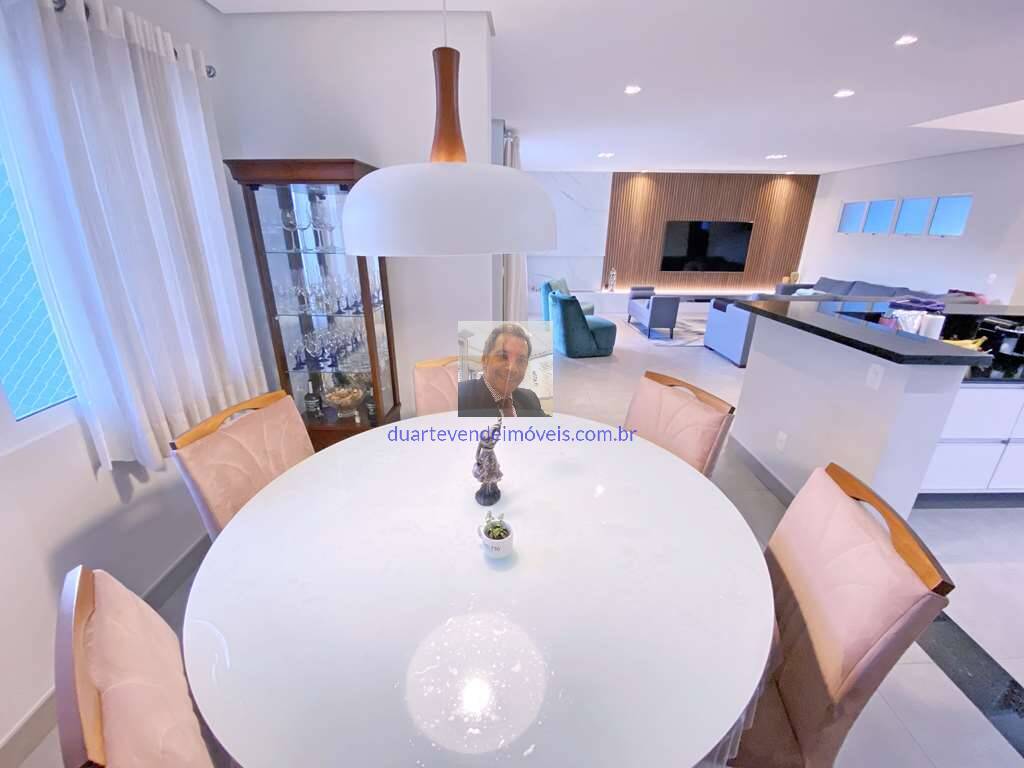 Casa à venda com 3 quartos, 277m² - Foto 14