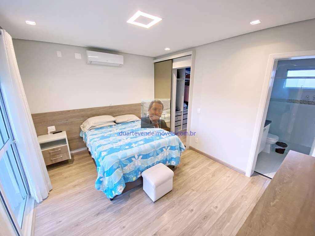 Casa à venda com 3 quartos, 277m² - Foto 20