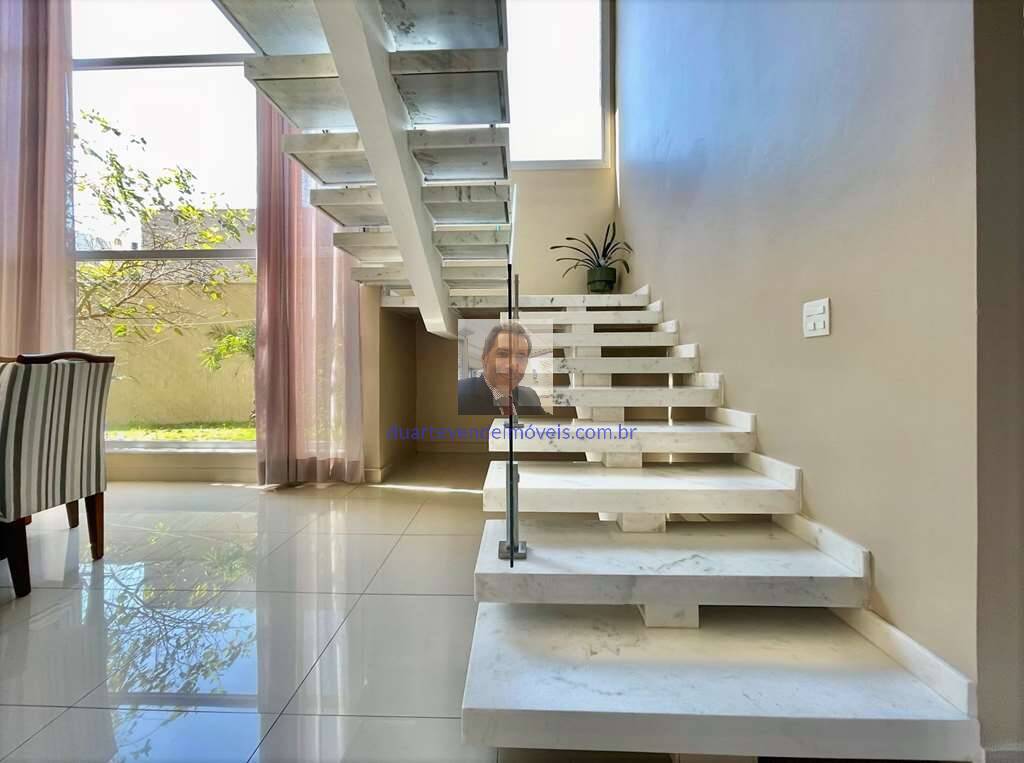 Casa à venda com 4 quartos, 315m² - Foto 23