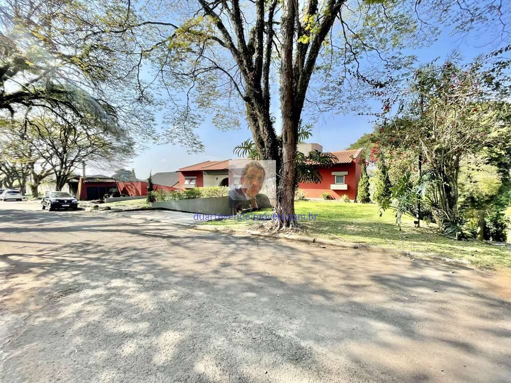 Casa à venda com 6 quartos, 881m² - Foto 2