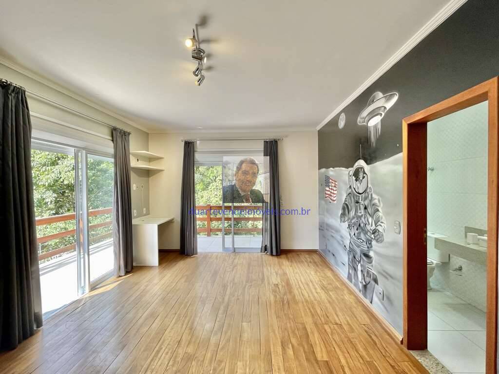 Casa para alugar com 4 quartos, 585m² - Foto 43