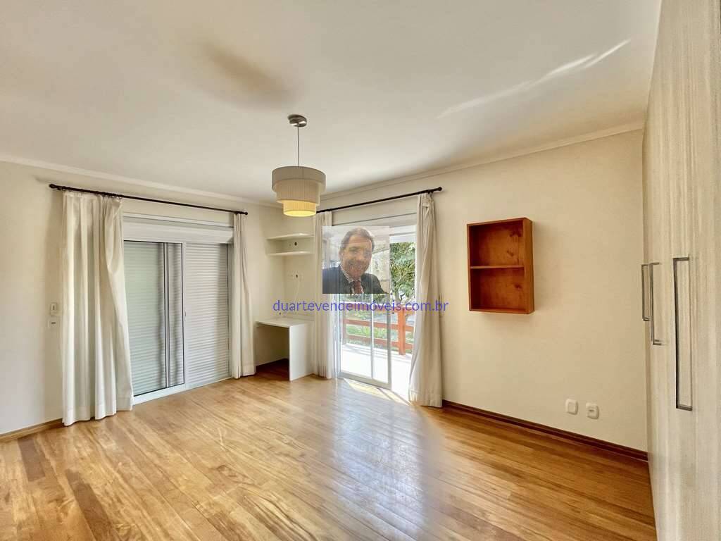 Casa para alugar com 4 quartos, 585m² - Foto 45