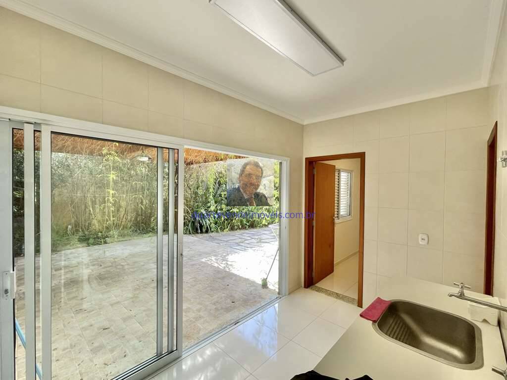 Casa para alugar com 4 quartos, 585m² - Foto 52