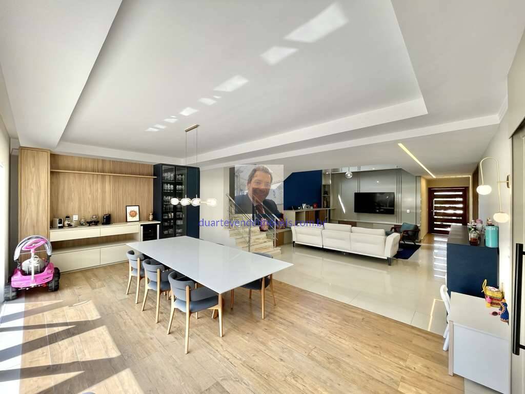 Casa à venda com 4 quartos, 358m² - Foto 11