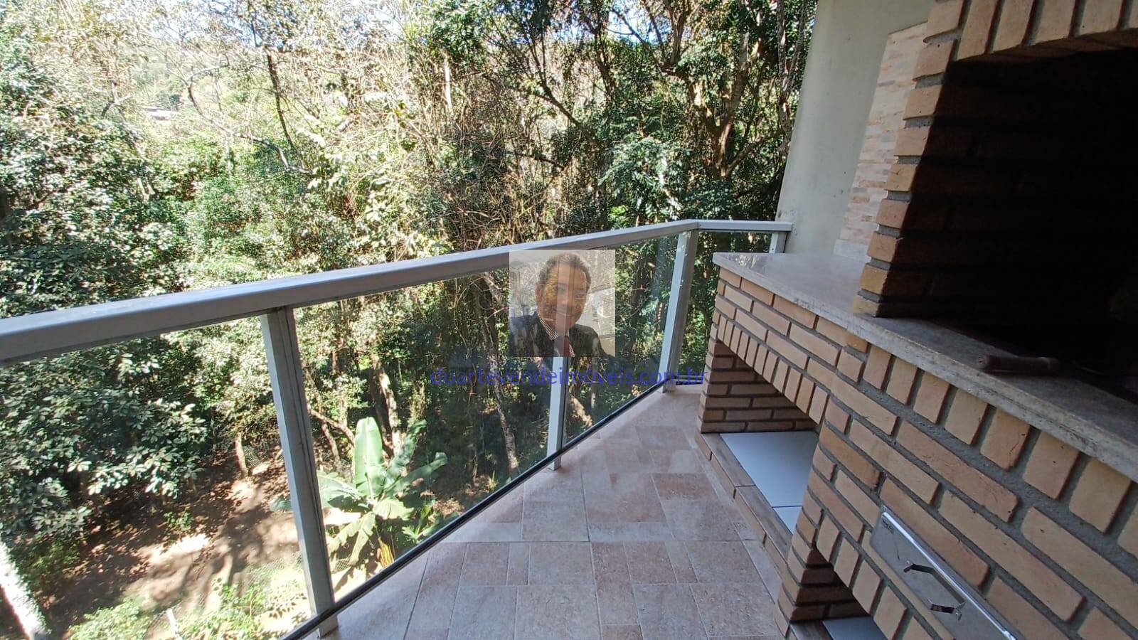 Casa de Condomínio à venda com 4 quartos, 237m² - Foto 1