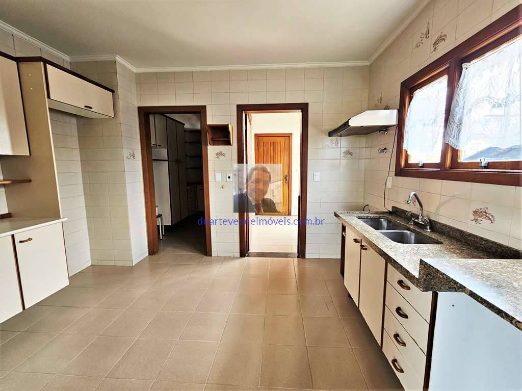 Casa à venda com 4 quartos, 351m² - Foto 14