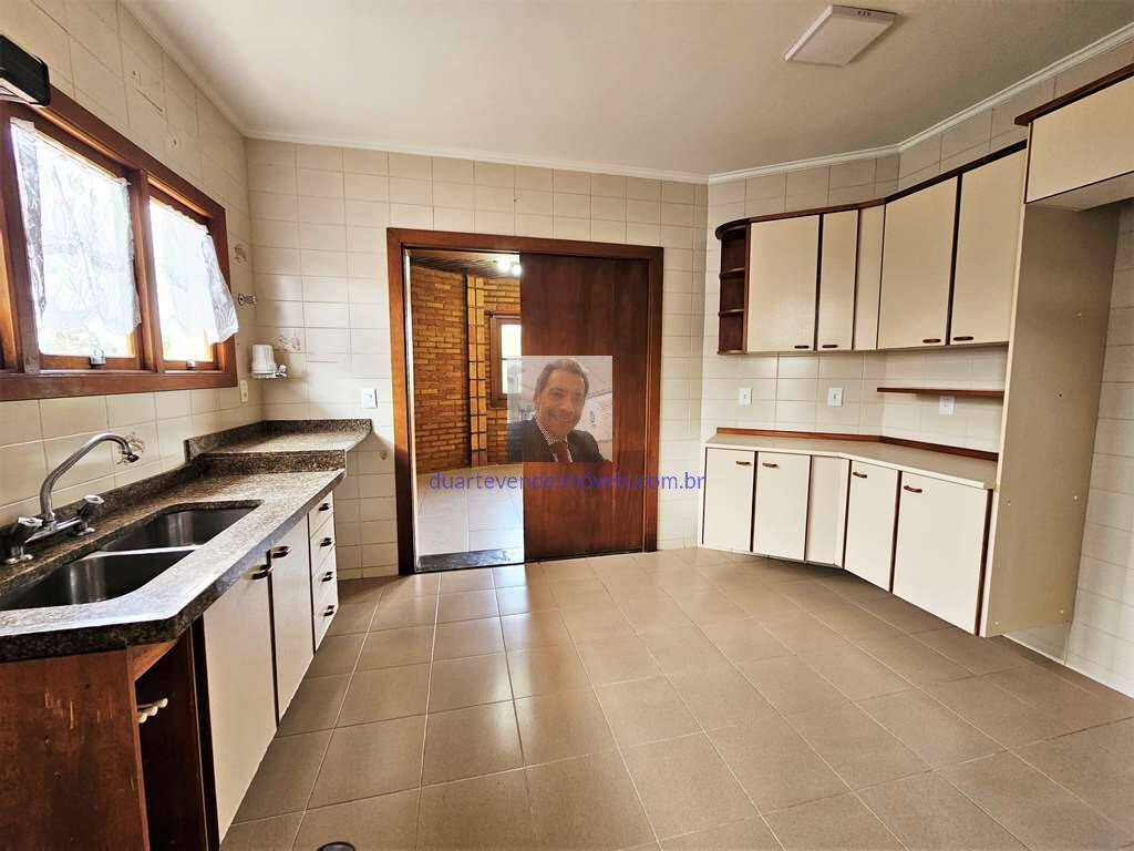 Casa à venda com 4 quartos, 351m² - Foto 13