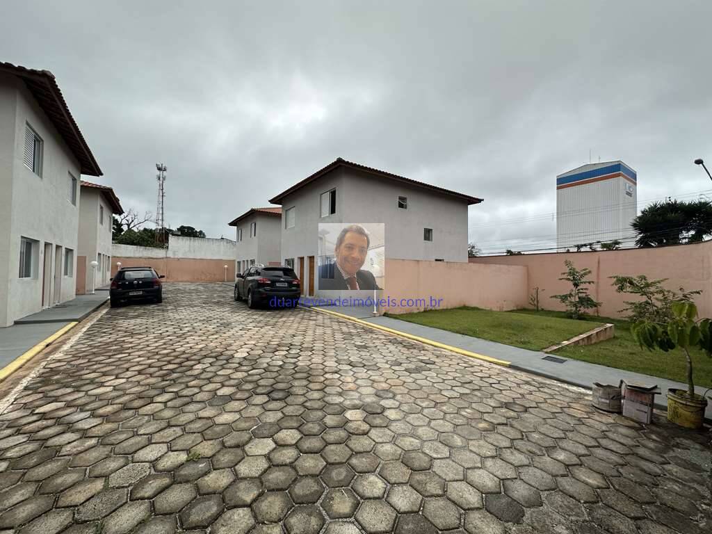 Casa à venda com 2 quartos, 65m² - Foto 11