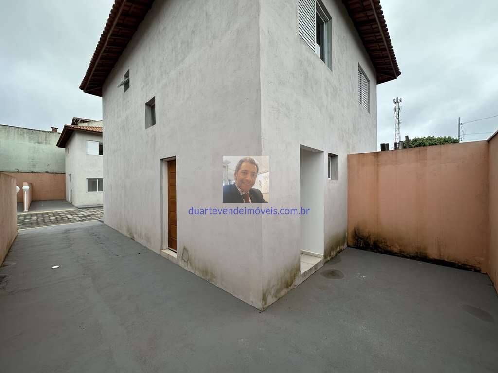 Casa à venda com 2 quartos, 65m² - Foto 16