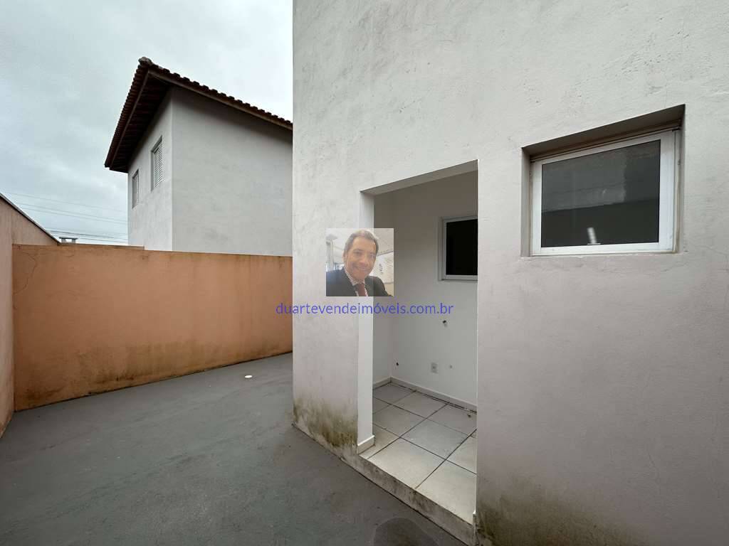 Casa à venda com 2 quartos, 65m² - Foto 26