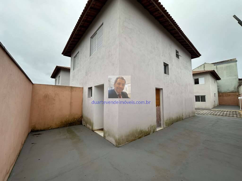 Casa à venda com 2 quartos, 65m² - Foto 27