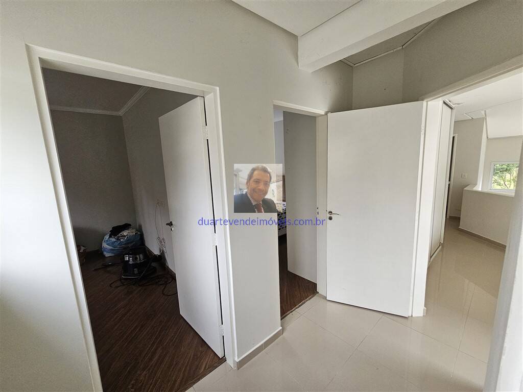 Casa à venda com 3 quartos, 240m² - Foto 21