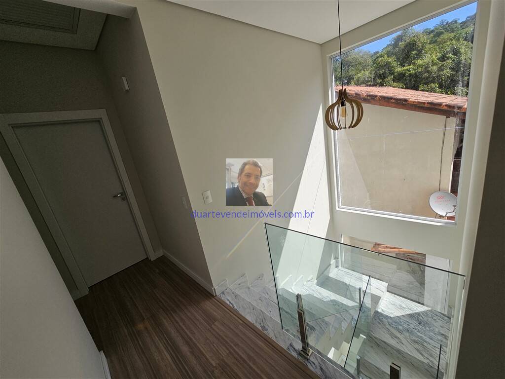 Casa à venda com 3 quartos, 236m² - Foto 9