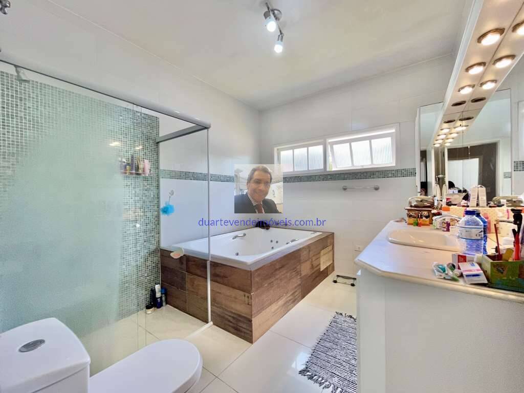 Casa de Condomínio à venda com 4 quartos, 450m² - Foto 28