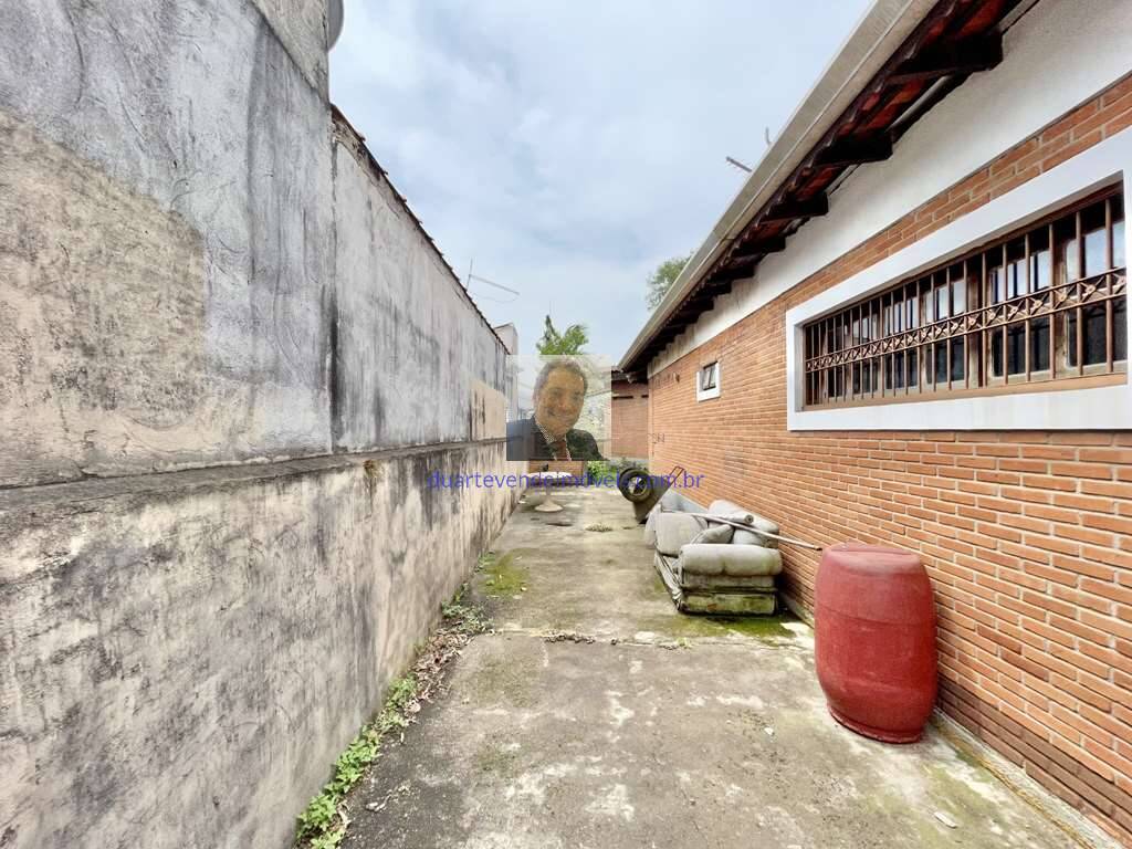 Casa à venda com 4 quartos, 353m² - Foto 11